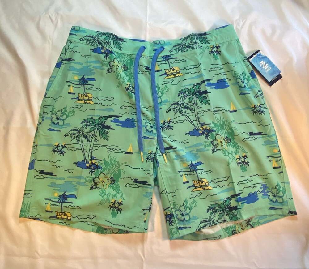IZOD Saltwater Men's Classic Fit Swim Trunks XL Green Tropical Print